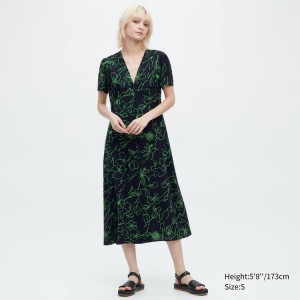 Women's Uniqlo Printed V Neck Flared Short Sleeved Dress Black | XQPC-19385