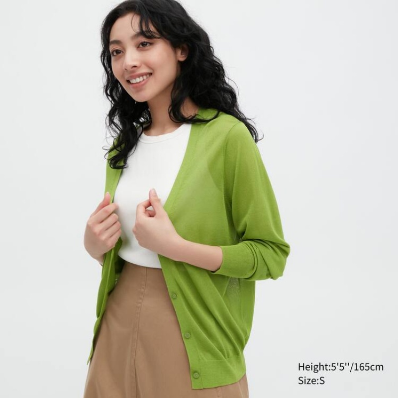 Women\'s Uniqlo Light V Neck Cardigan Green | QIFS-09428